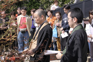 動物供養塔へ埋葬いたします